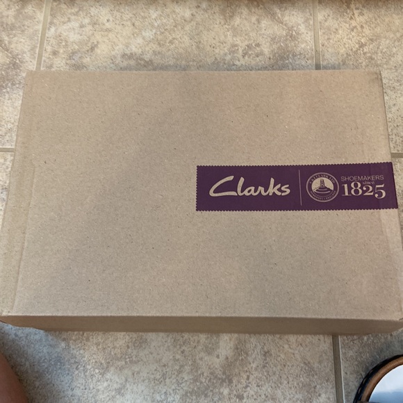 ⭐️NWT Clarks Sandals!!⭐️ - Picture 9 of 9